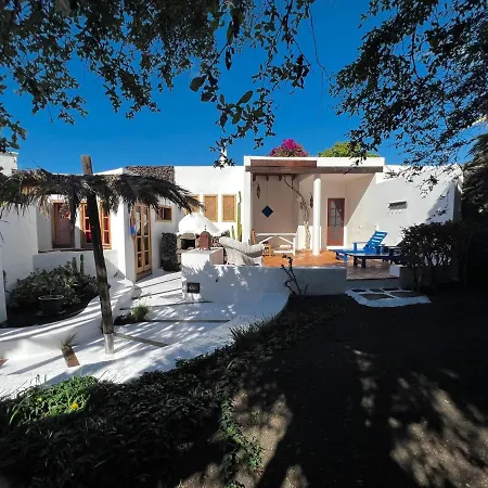 Stylish House In A Real With Private Garden Holiday home *